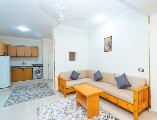 Living room & Kitchen